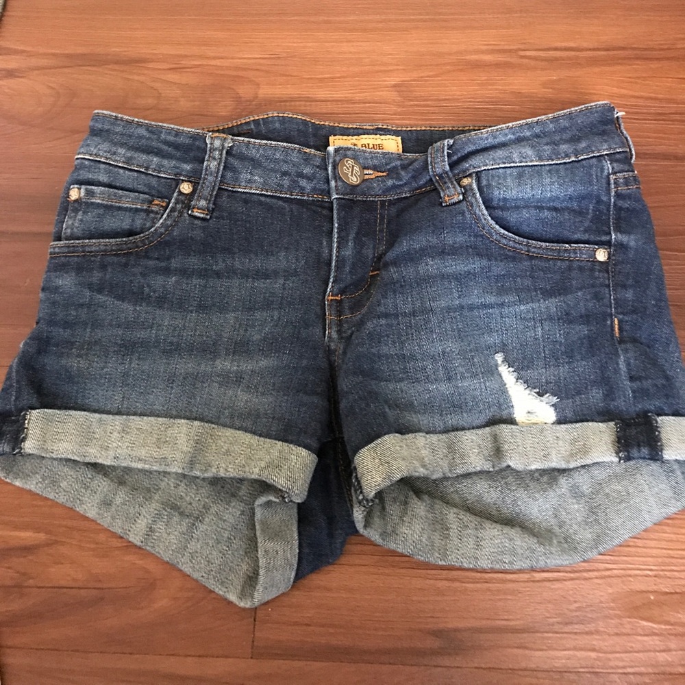 STS Blue denim shorts size 3 dark wash